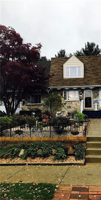 2021 Baker Dr, Allentown, PA 18103 - photo 2