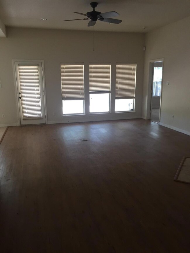 106 Water Oak Ln, Weatherford, TX 76086 - photo 6