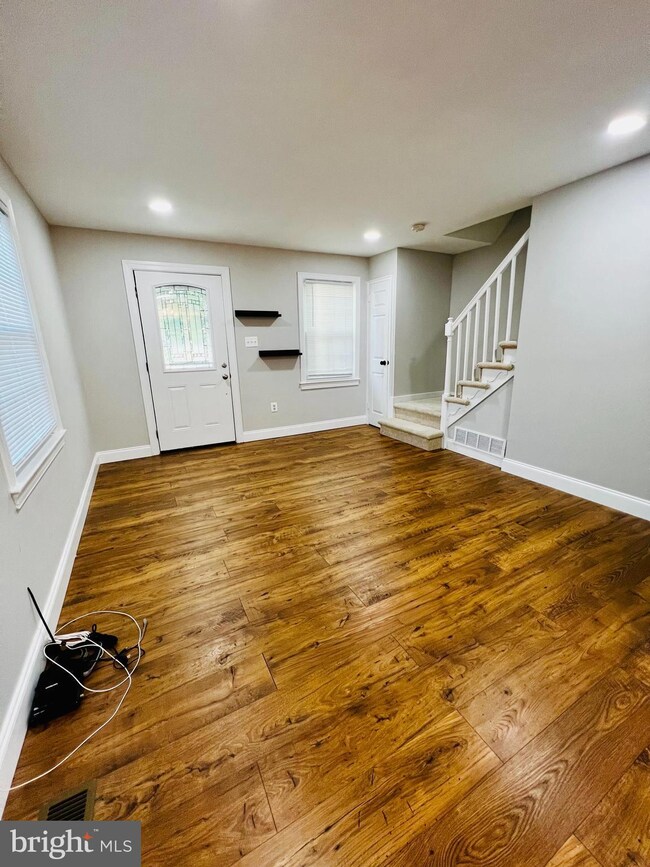 2304 Farrington Ave, Alexandria, VA 22303 - photo 3