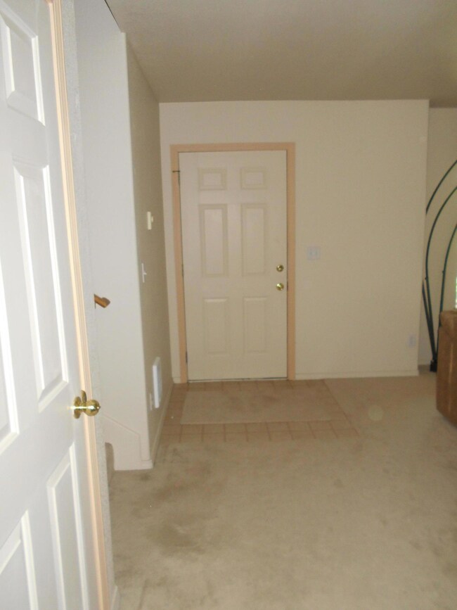 1936 NW Ivy Place unit 2, Redmond, OR 97756 - photo 2