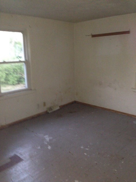 2027 Stevens Ave, Elkhart, IN 46516 - photo 4