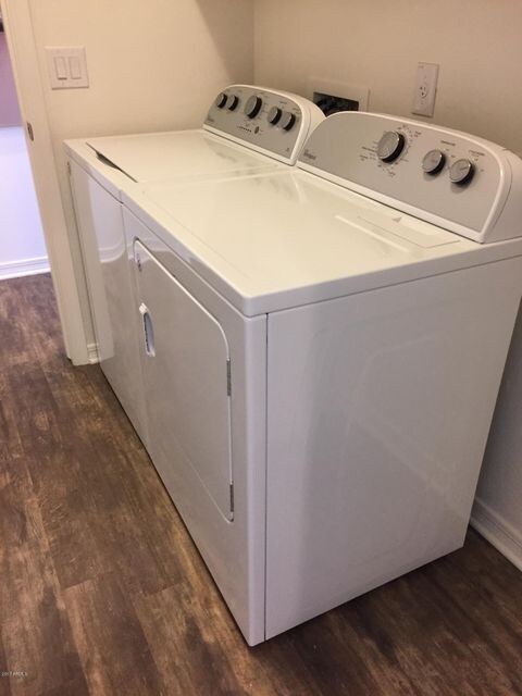 Upgraded Whirlpool Washer and Dryer - Fi
