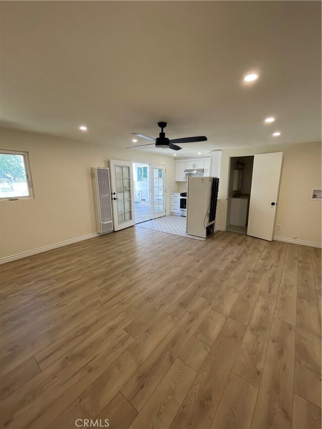 1127 N Verdugo Rd unit B, Glendale, CA 91206 - photo 3