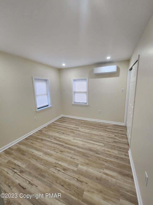 378 Scotrun Ave unit 201, Scotrun, PA 18355 - photo 7