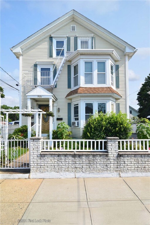 50 Gooding St, Pawtucket, RI 02860 - photo 2