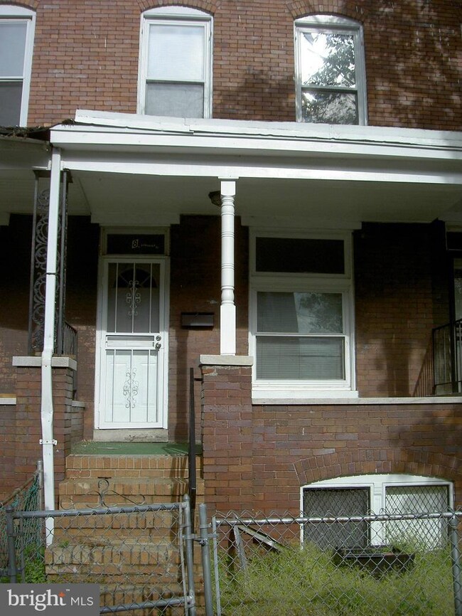 8 N Ashburton St, Baltimore, MD 21223 - photo 2