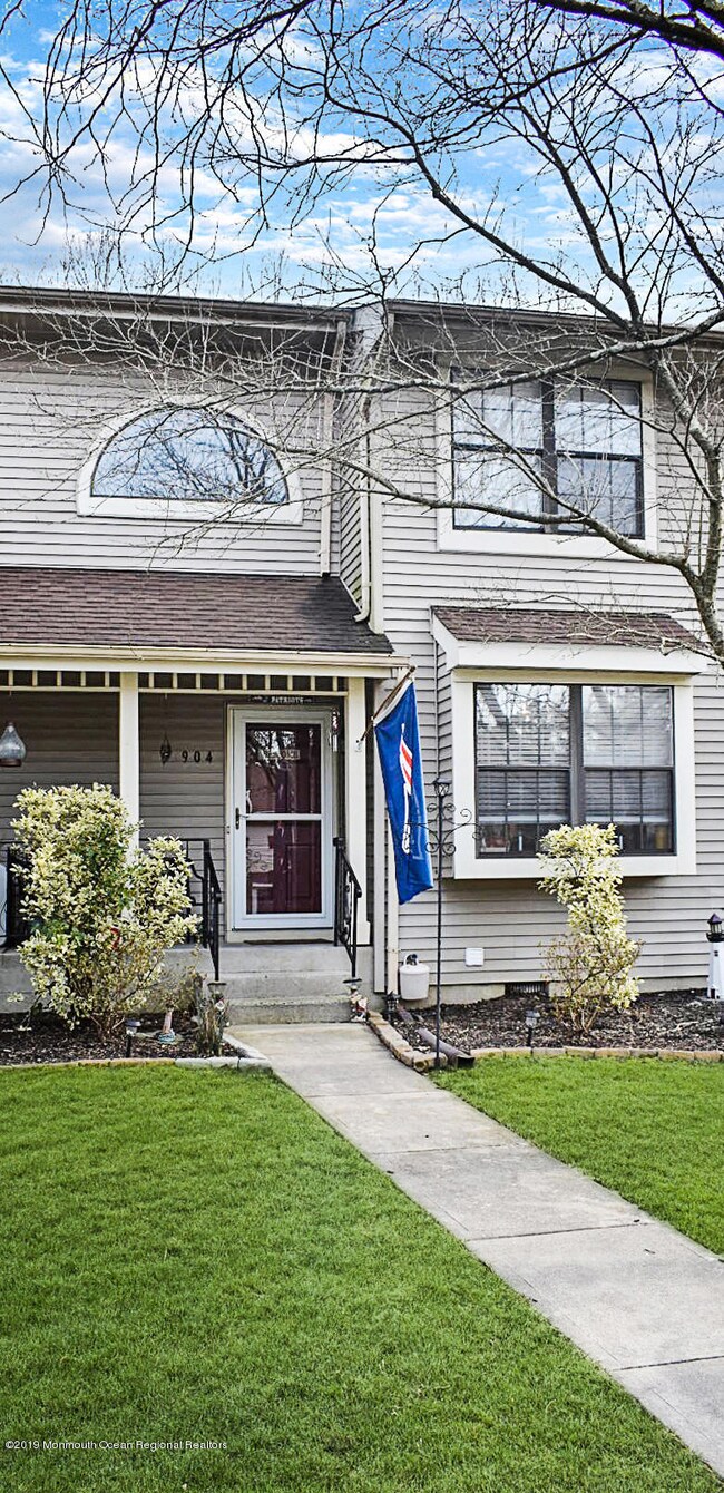 904 Arlington Dr.