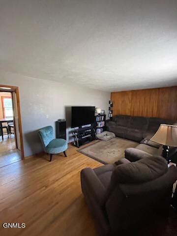 1710 4th Ave NE, Jamestown, ND 58401 - photo 4