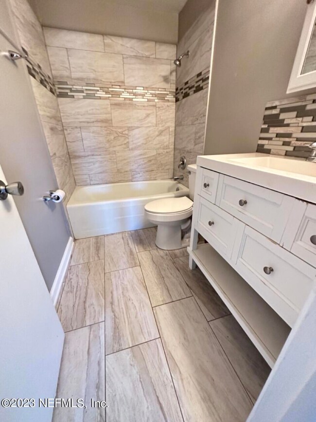 1530 El Prado Rd unit 7, Jacksonville, FL 32216 - photo 4