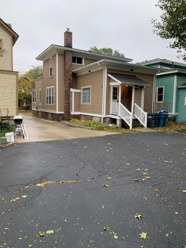 1106 S Park St, Kalamazoo, MI 49001 - photo 3