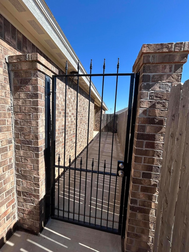 12007 Englewood Ave unit B, Lubbock, TX 79424 - photo 2