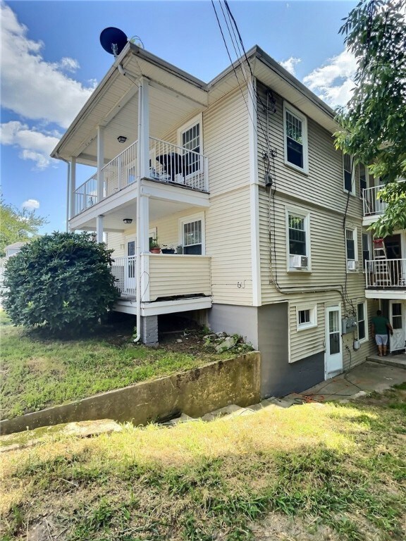 665 Cumberland Hill Rd, Woonsocket, RI 02895 - photo 2