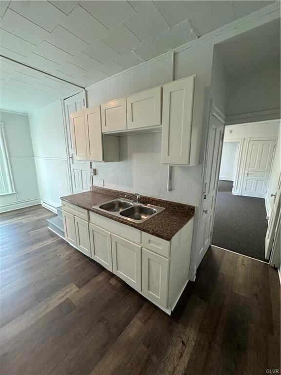 917 W Liberty St unit 1st Floor, Allentown, PA 18102 - photo 3