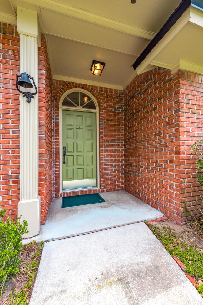 2025 Whitney Nicole Ln, Jacksonville, FL 32216 - photo 4