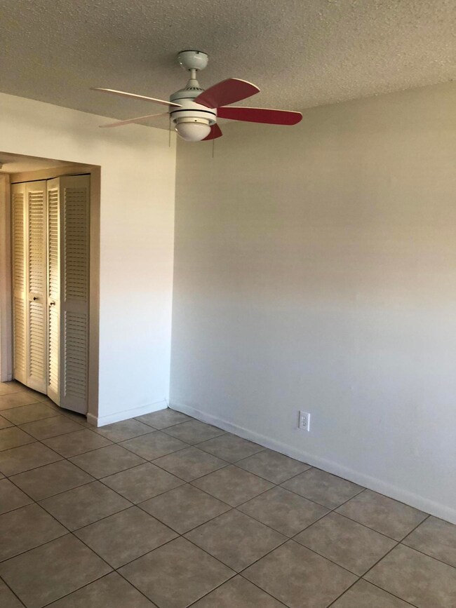 170 Norwich H, West Palm Beach, FL 33417 - photo 7