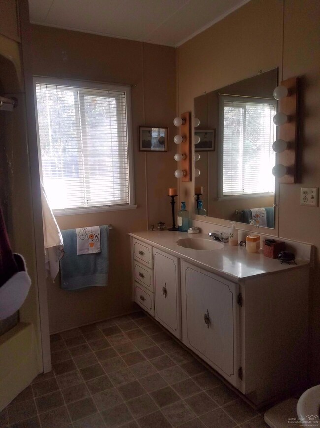 20235 Jonathon Ct, Bend, OR 97703 - photo 5