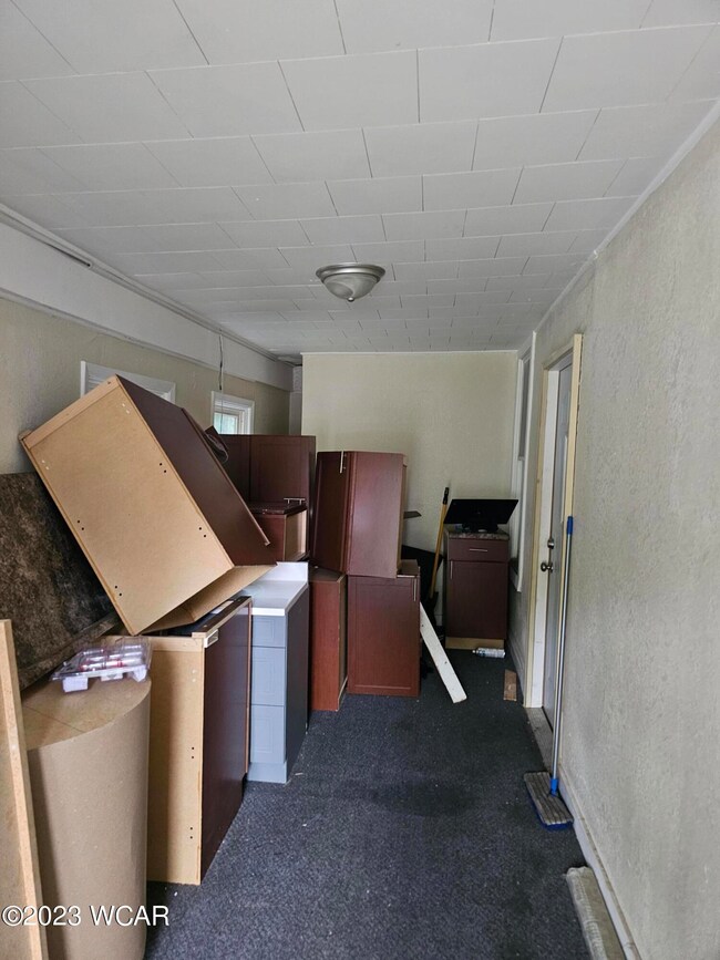 381 S McDonel breezeway