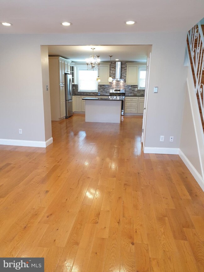 3646 Genesee Dr, Philadelphia, PA 19154 - photo 4