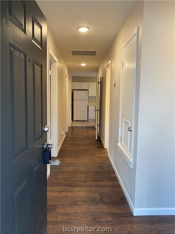 3205 Red Robin Loop, Bryan, TX 77802 - photo 4