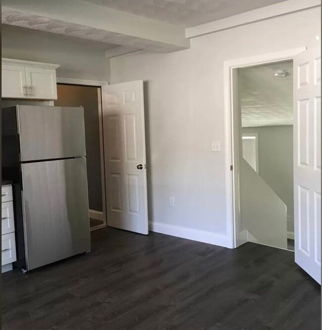 11 Lynn St unit R, Peabody, MA 01960 - photo 2