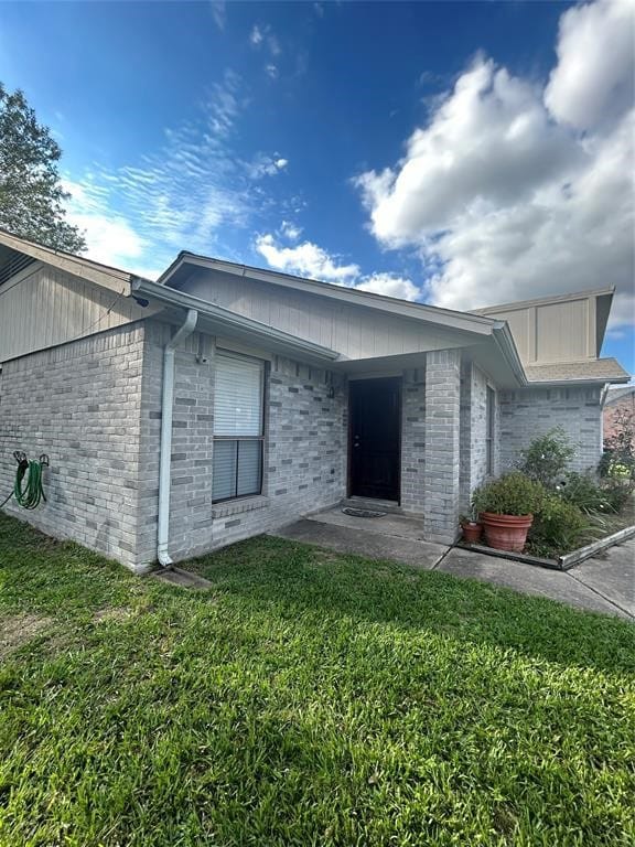 1715 Talbrook Dr, Houston, TX 77038 - photo 3