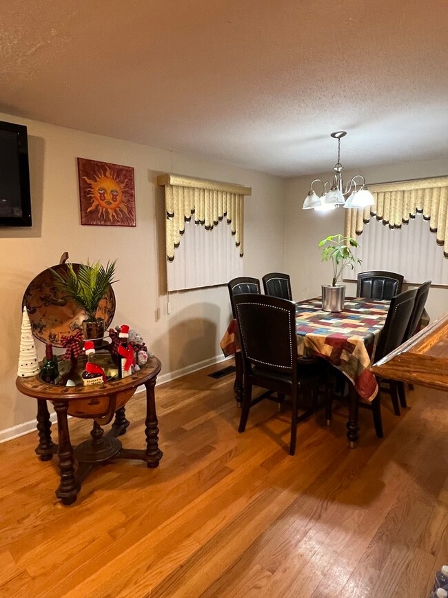 19051 Loretto Ln, Country Club Hills, IL 60478 - photo 6