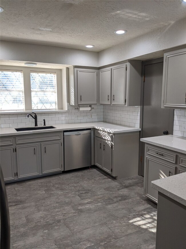 26422 Pin Oak Dr, Magnolia, TX 77354 - photo 6