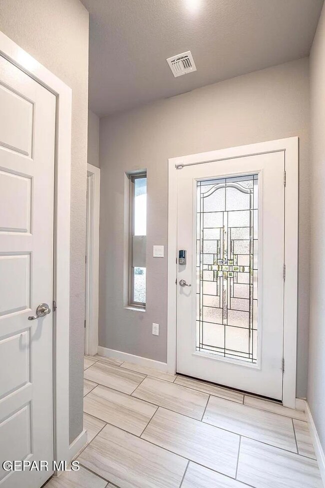 13713 Olney Ave, Horizon City, TX 79928 - photo 5