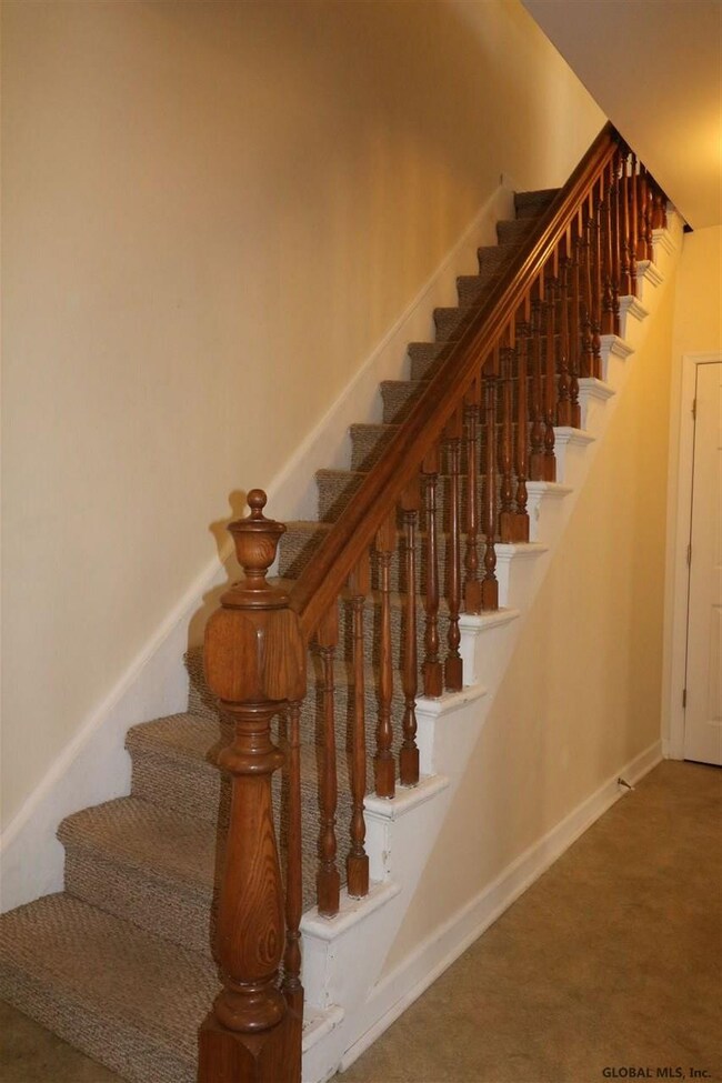 1 Wells St, Saratoga Springs, NY 12866 - photo 4