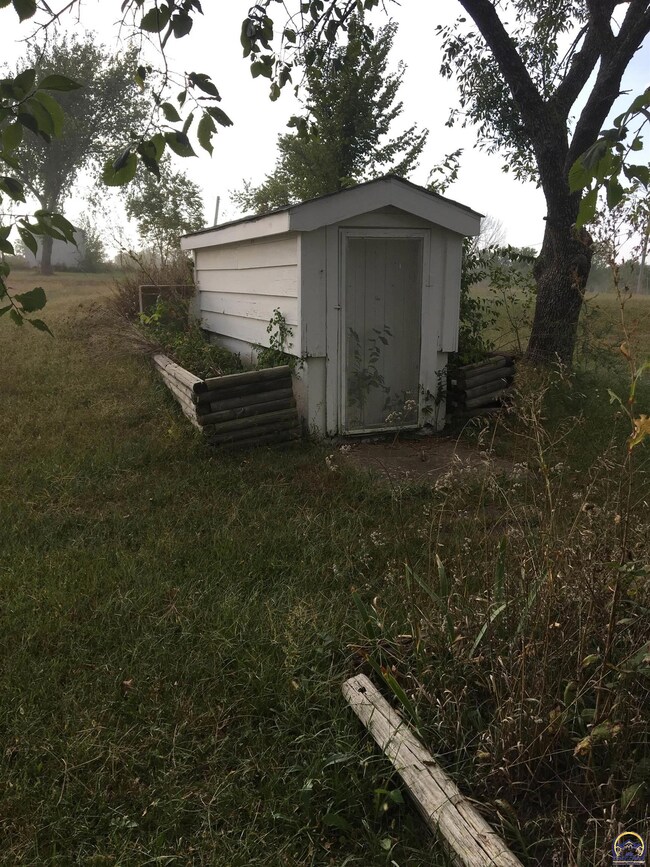13813 166th Rd, Mayetta, KS 66509 - photo 6