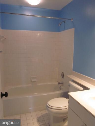 9 Tintern Ct unit 301, Lutherville Timonium, MD 21093 - photo 3