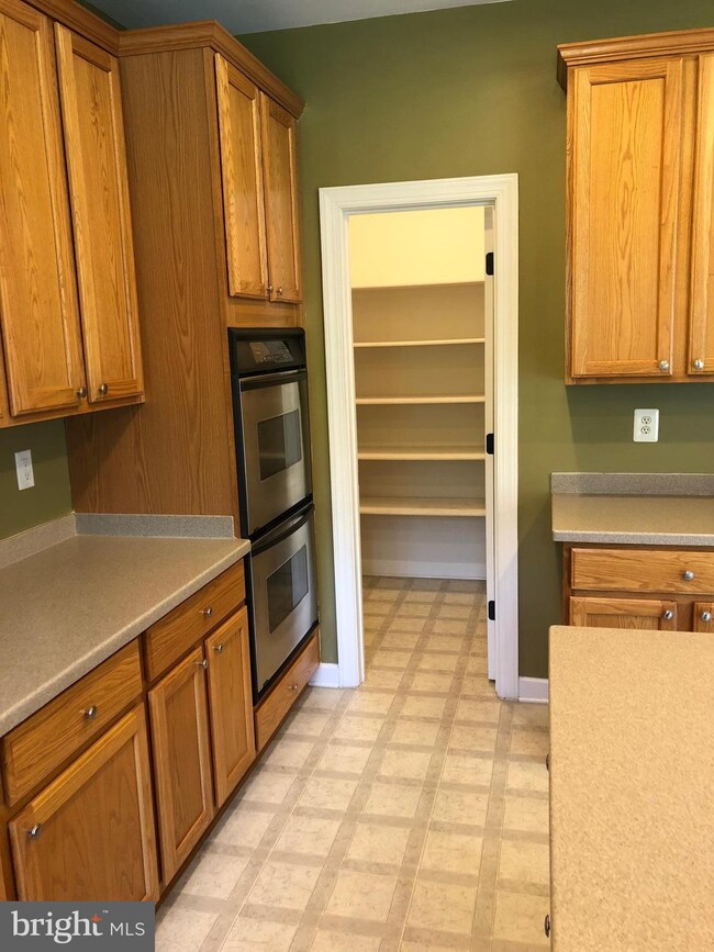 13614 Corello Dr, Hagerstown, MD 21742 - photo 7