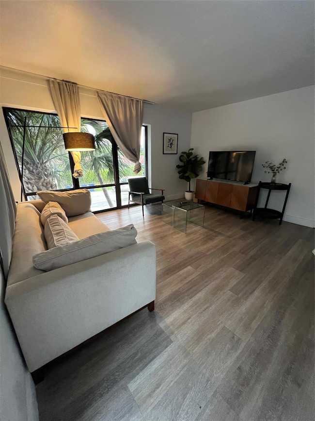 2100 NE 33rd Ave unit 2/2 S, Fort Lauderdale, FL 33305 - photo 3