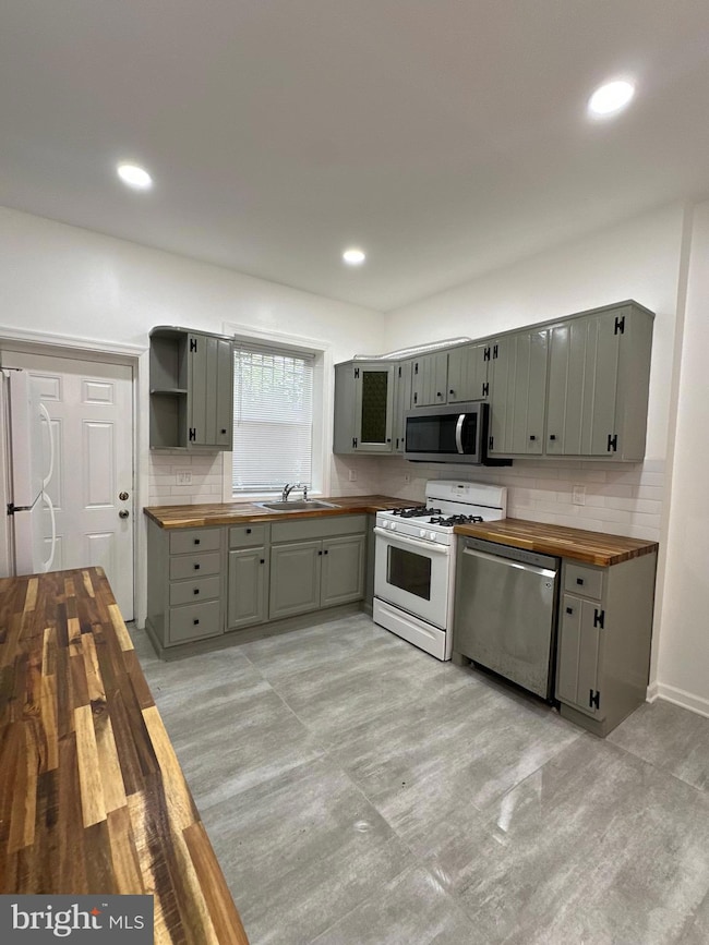 4344 N Franklin St, Philadelphia, PA 19140 - photo 6