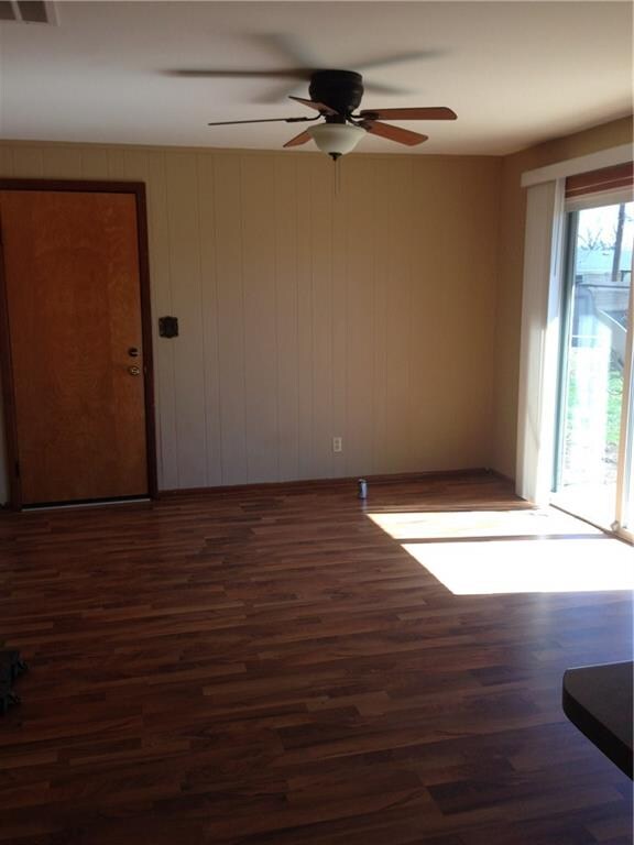 5225 Magnolia Dr, Columbus, IN 47203 - photo 2