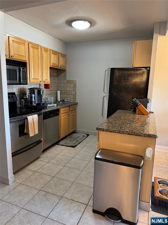 Greenhouse Condominiums unit 9, Cliffside Park, NJ 07010 - photo 4