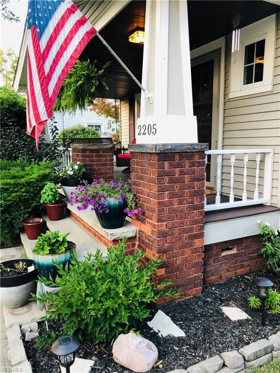 Side view of Front Porch.