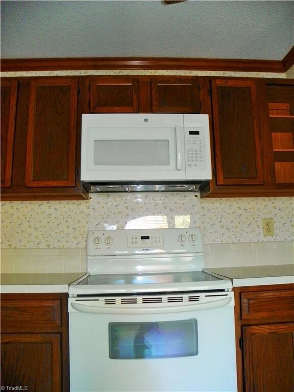 3011 Windchase Ct unit 106, High Point, NC 27265 - photo 5