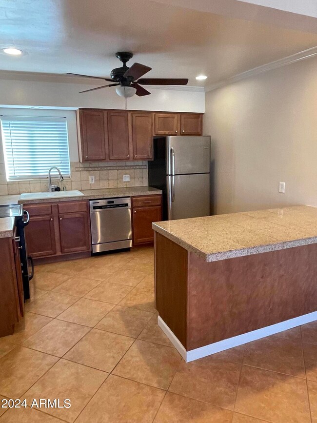 6804 E 2nd St unit 18, Scottsdale, AZ 85251 - photo 2