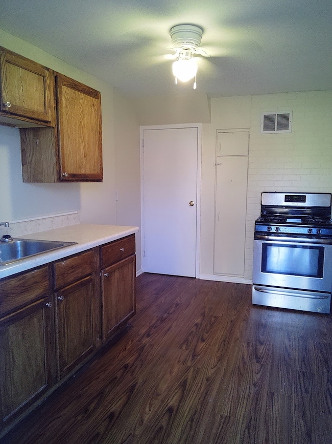 21 Indianwood Blvd unit 206, Park Forest, IL 60466 - photo 3