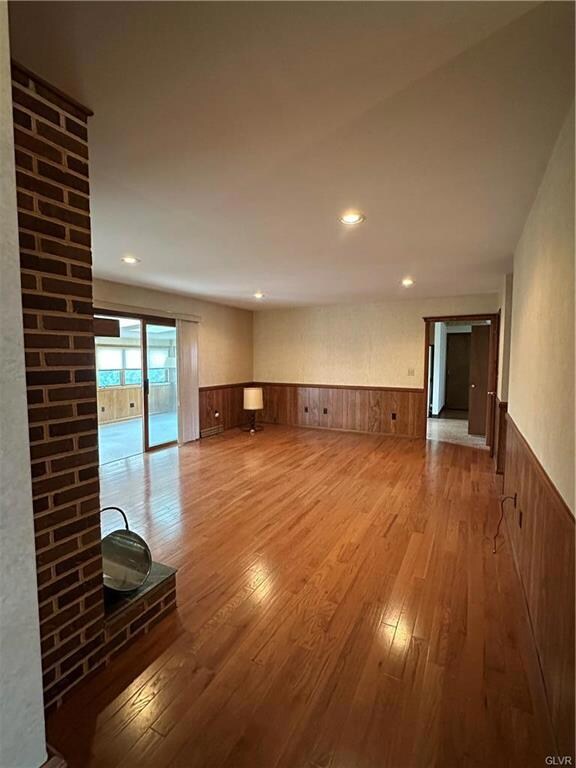 836 Walnut St, Emmaus, PA 18049 - photo 4