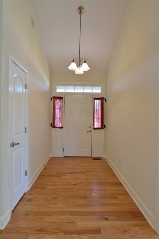 119 Falcons View Ct, Walhalla, SC 29691 - photo 4