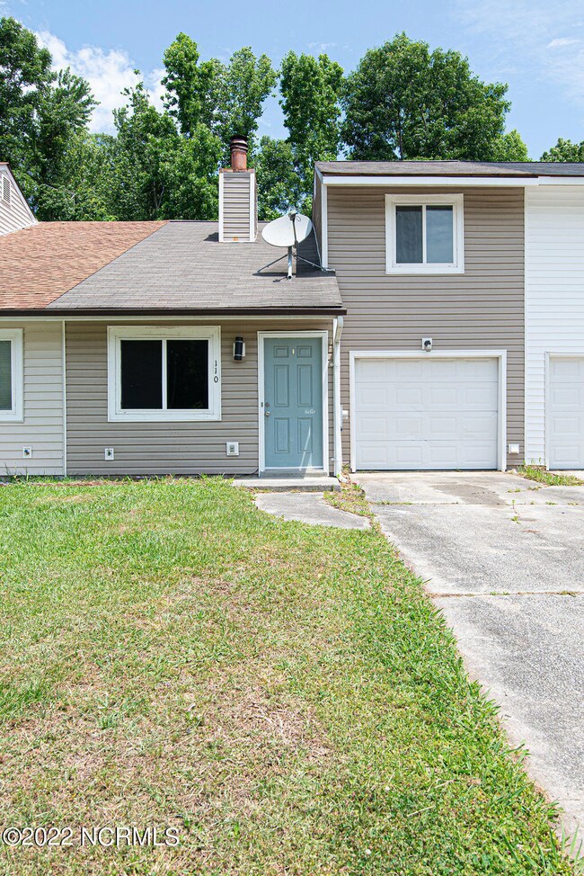 110 N Onsville Place, Jacksonville, NC 28546 - photo 3