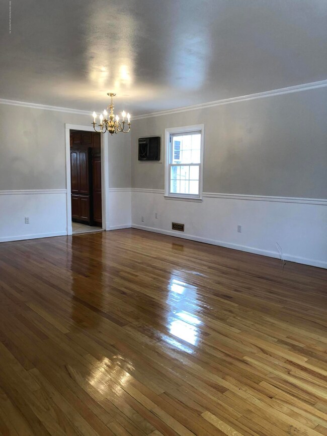 91 Mobile Ave, Staten Island, NY 10306 - photo 5