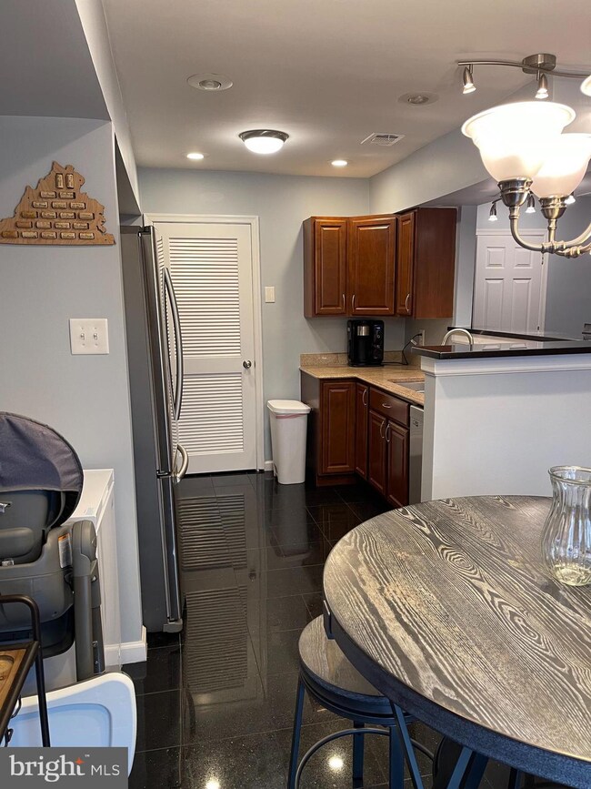 3913 Sonora Place unit 82D, Alexandria, VA 22309 - photo 5