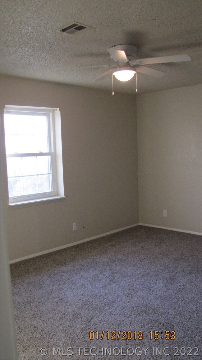 1046 E 144th St, Glenpool, OK 74033 - photo 6