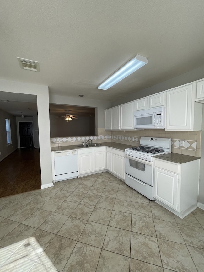 3302 Legends Shadow Dr, Spring, TX 77386 - photo 6