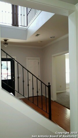 20654 Low Bluff Rd, Helotes, TX 78023 - photo 3