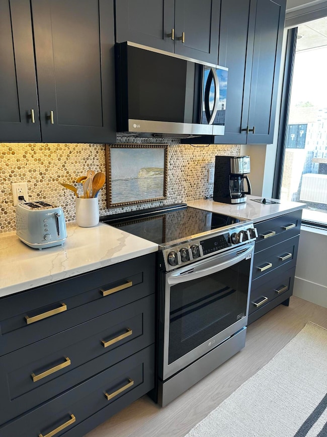 300 Washington Ave unit 4, Grand Haven, MI 49417 - photo 7