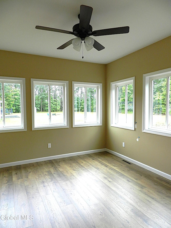 170 Redmond Rd unit 172, Gansevoort, NY 12831 - photo 7